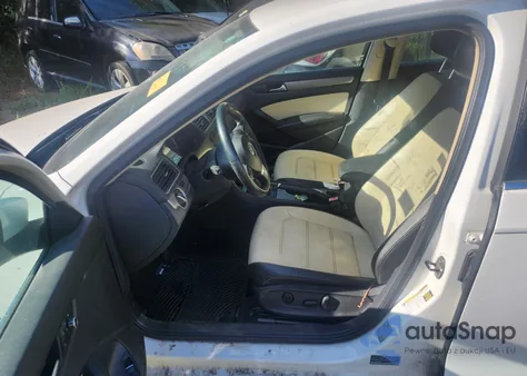 2014 Volkswagen Passat 1.8T Se from USA, damaged, VIN 1VWBT7A31EC113864